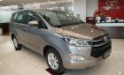 Toyota Innova 2.0 E 2018 - Bán Toyota Innova 2.0 E năm sản xuất 2018, màu xám 