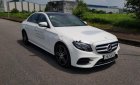 Mercedes-Benz E class E300 AMG 2017 - Bán xe Mercedes E300 AMG đời 2017, màu trắng số tự động