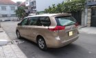 Toyota Sienna 2.7LE 2011 - Bán Toyota Sienna 2.7LE năm 2011, màu vàng, xe nhập