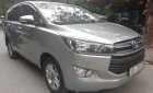 Toyota Innova 2.0E 2017 - Cần bán Toyota Innova 2.0E sản xuất năm 2017, màu xám giá cạnh tranh