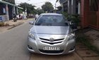 Toyota Vios   2010 - Gia đình bán Toyota Vios 2010, màu bạc 