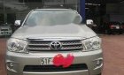 Toyota Fortuner V 2010 - Cần bán lại xe Toyota Fortuner V 2010, màu bạc số tự động, 550 triệu