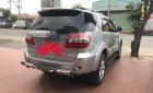 Toyota Fortuner V 2010 - Cần bán lại xe Toyota Fortuner V 2010, màu bạc số tự động, 550 triệu