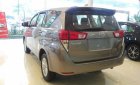 Toyota Innova 2.0E B 2018 - Bán Toyota Innova 2.0E 2018 màu đồng, nội thất Đen - Hỗ trợ trả góp 90%, bảo hành chính hãng 3 năm/Hotline: 0898.16.8118