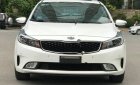 Kia Cerato Signature 1.6 AT 2017 - Cần bán lại xe Kia Cerato Signature 1.6 AT đời 2017, màu trắng