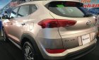 Hyundai Tucson    2.0 AT 2WD 2018 - Bán xe Hyundai Tucson 2.0 AT 2WD năm 2018, màu ghi vàng 