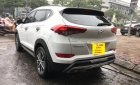 Hyundai Tucson 2.0AT 2018 - Cần bán lại xe Hyundai Tucson 2.0AT sản xuất 2018, màu trắng, xe nhập