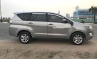 Toyota Innova 2016 - Bán xe Toyota Innova sản xuất 2016, màu bạc, 699 triệu