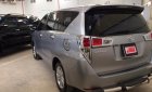 Toyota Innova 2.0E 2016 - Cần bán xe Toyota Innova 2.0E sản xuất 2016, màu bạc