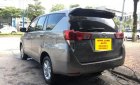 Toyota Innova 2.0E 2017 - Cần bán xe Toyota Innova 2.0E năm sản xuất 2017, màu xám, giá chỉ 719 triệu