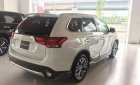 Mitsubishi Outlander 2.4 Premium 2018 - Bán Mitsubishi Outlander 2.4 CVT Premium đời 2018, màu trắng