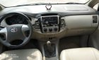 Toyota Innova MT 2014 - Cần bán Toyota Innova MT sản xuất năm 2014, màu bạc, nhập khẩu chính chủ