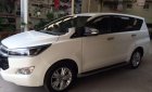 Toyota Innova   V 2017 - Cần bán lại xe Toyota Innova V đời 2017, màu trắng, giá tốt