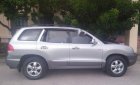 Hyundai Santa Fe  Gold 2005 - Cần bán lại xe Hyundai Santa Fe Gold sản xuất 2005, màu bạc như mới