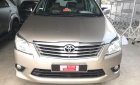 Toyota Innova 2.0E 2013 - Bán Innova E 2013, màu vàng cát