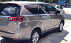 Toyota Innova 2016 - Cần bán lại xe Toyota Innova 2.0E năm 2016, màu xám (ghi), giá 705 triệu