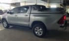 Toyota Hilux 3.0 2016 - Bán ô tô Toyota Hilux 3.0 đời 2016, màu bạc, nhập khẩu xe gia đình