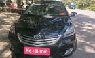 Toyota Vios 1.5 E 2013 - Cần bán gấp Toyota Vios 1.5 E đời 2013, màu đen số sàn, 388tr