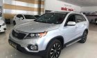 Kia Sorento 2.4AT 2014 - Cần bán lại xe Kia Sorento 2.4AT năm sản xuất 2014, màu bạc  