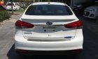 Kia Cerato MT 2017 - Bán Kia Cerato MT năm sản xuất 2017, màu trắng, giá cạnh tranh, giao xe nhanh