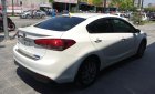 Kia Cerato MT 2017 - Bán Kia Cerato MT năm sản xuất 2017, màu trắng, giá cạnh tranh, giao xe nhanh