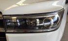 Toyota Innova 2.0V AT 2017 - Cần bán Toyota Innova 2.0V AT đời 2017, màu trắng siêu lướt