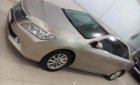 Toyota Camry 2.0E 2014 - Bán xe Toyota Camry 2.0E 2014, màu vàng số tự động, giá tốt