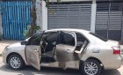 Toyota Vios    2010 - Bán Toyota Vios năm 2010, màu bạc xe gia đình