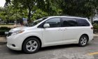 Toyota Sienna 2011 - Cần bán xe Toyota Sienna đời 2011, màu trắng, xe nhập