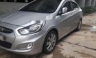 Hyundai Accent 2012 - Cần bán xe Hyundai Accent sản xuất 2012, màu bạc xe gia đình