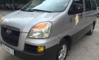 Hyundai Starex 2004 - Bán Hyundai Starex sản xuất 2004, màu bạc, xe nhập