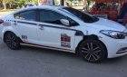 Kia K3 2016 - Bán xe Kia K3 năm sản xuất 2016, màu trắng 