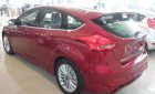 Ford Focus 2018 - Bán Ford Focus Hạng C đời 2018, màu đỏ, giá 600tr