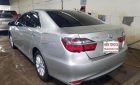 Toyota Camry 2.0E 2016 - Bán Toyota Camry 2.0E đời 2016, màu bạc xe gia đình