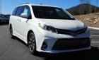 Toyota Sienna 3.5 Limited 2018 - Cần bán xe Toyota Sienna 3.5 Limited đời 2018, màu trắng, nhập khẩu nguyên chiếc