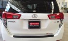 Toyota Innova 2.0V AT 2017 - Cần bán Toyota Innova 2.0V AT đời 2017, màu trắng siêu lướt
