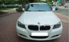 BMW 3 Series 320i 2010 - Cần bán BMW 3 Series 320i năm 2010, màu trắng, nhập khẩu