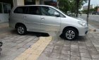 Toyota Innova 2.0E 2015 - Bán Toyota Innova 2.0E đời 2015, màu bạc, giá tốt