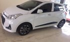 Hyundai Grand i10 1.0 2017 - Bán ô tô Hyundai Grand i10 1.0 đời 2017 - giá 380tr thiếu tiền giả nợ ngân hàng nên bán