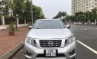 Nissan Navara E 2016 - Gia đình bán Nissan Navara E, đời 2016, màu bạc, đi hơn 2 vạn KM còn bảo hành hãng