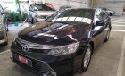 Toyota Camry 2.0E 2016 - Cần bán Toyota Camry 2.0E, đổi màu xanh nhớt sơn trong hãng, mới đi 39.000km, xe cực đẹp, cực chất