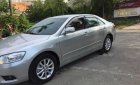 Toyota Camry   2010 - Bán ô tô Toyota Camry năm 2010, màu bạc, xe nhập, giá chỉ 640 triệu