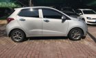 Hyundai Grand i10 2015 - Bán Hyundai Grand i10 năm 2015 màu bạc, giá 322 triệu, xe nhập