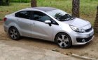 Kia Rio  MT 2015 - Cần bán gấp Kia Rio MT đời 2015, màu bạc, xe đẹp long lanh