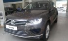 Volkswagen Touareg 2017 - Bán xe Touareg 3.6V, V6, ưu đãi 40tr + Nhiều ưu đãi hấp dẫn. LH: 0944064764 Ngọc Giàu