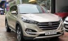 Hyundai Tucson 1.6 Tubor 2017 - Cần bán Hyundai Tucson 1.6 Tubor năm 2017, màu vàng