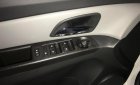 Chevrolet Cruze 1.6MT 2016 - Xe Chevrolet Cruze 1.6MT đời 2016, màu trắng số sàn 