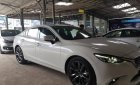 Mazda 6 Premium 2.5AT  2017 - Cần bán xe Mazda 6 Premium 2.5AT sản xuất năm 2017, màu trắng, giá chỉ 988 triệu