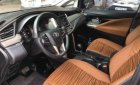 Toyota Innova G 2017 - Cần bán Toyota Innova G sản xuất năm 2017, màu bạc chính chủ