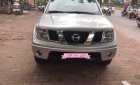 Nissan Navara   2011 - Cần bán gấp Nissan Navara sản xuất năm 2011, màu bạc số sàn